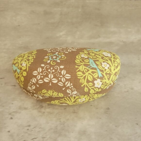 Retired VERA BRADLEY hard Case Eyeglass Case Sitting In A Tree - Picture 1 of 8